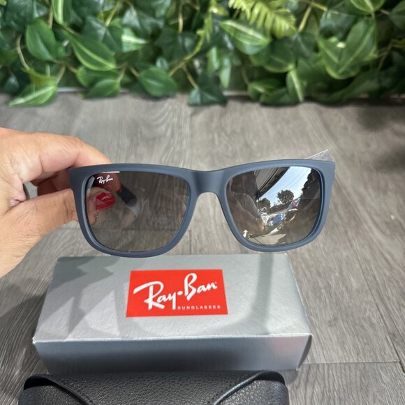 Ray-Ban Justin Rubber Blue Frame Grey Gradient  RB4165 6813/ 11  54 - Picture 4 of 7